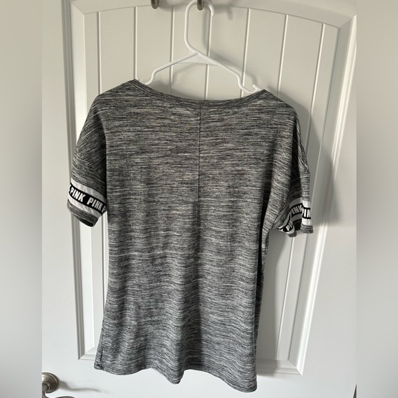 VS PINK V-neck T-shirt - Picture 4 of 4